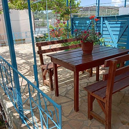Relaxation Place Hotel Himare Buitenkant foto