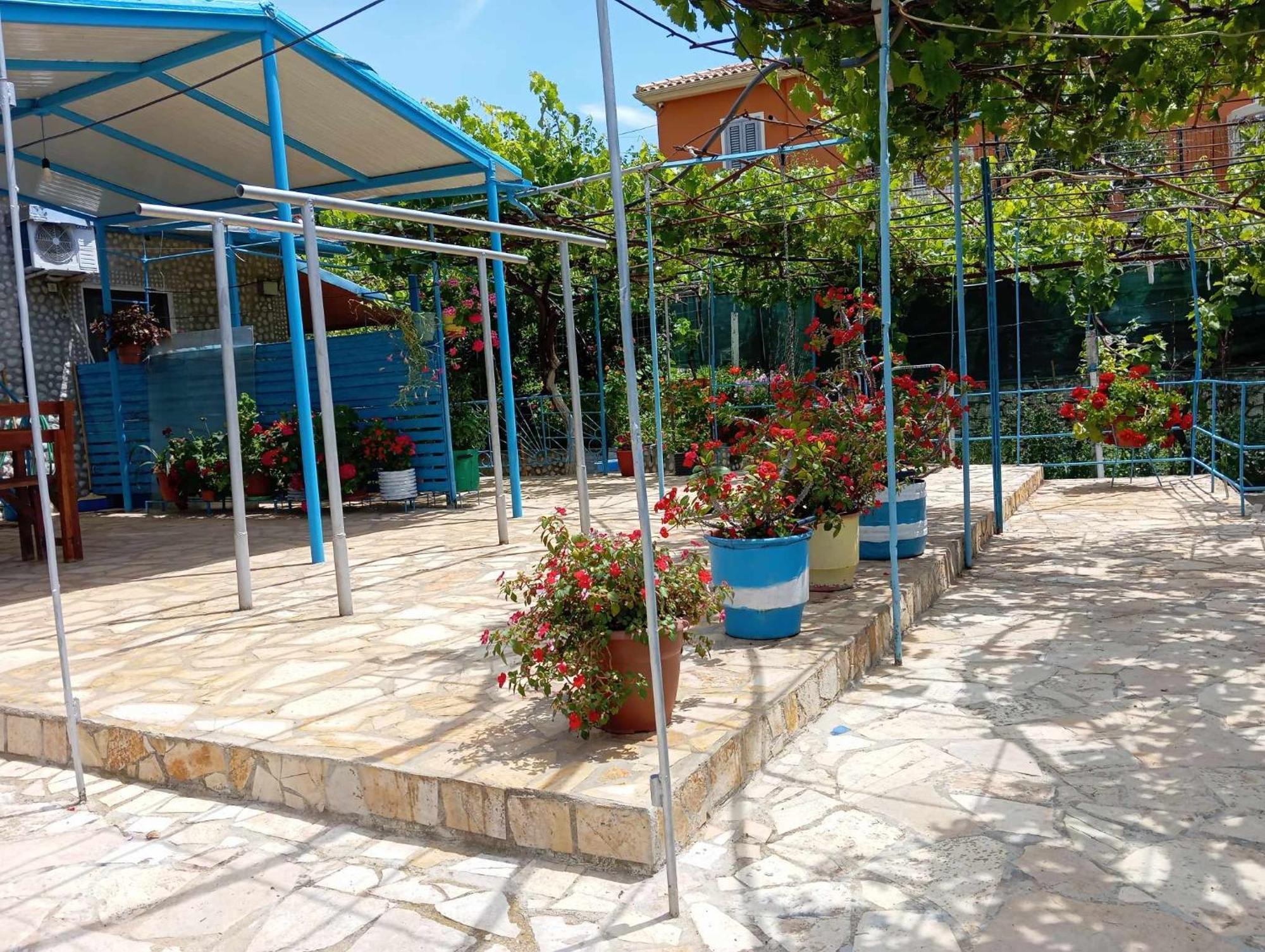 Relaxation Place Hotel Himare Buitenkant foto
