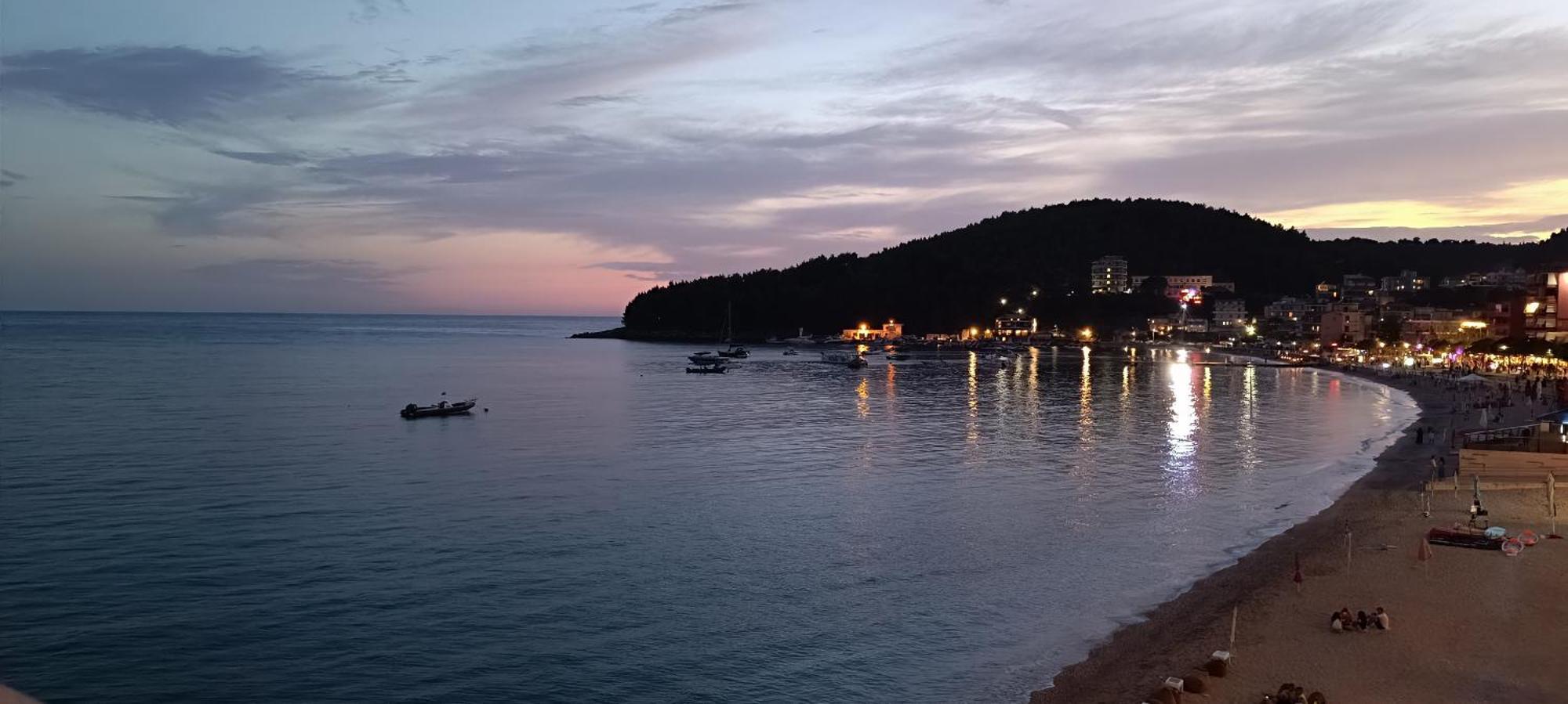 Relaxation Place Hotel Himare Buitenkant foto