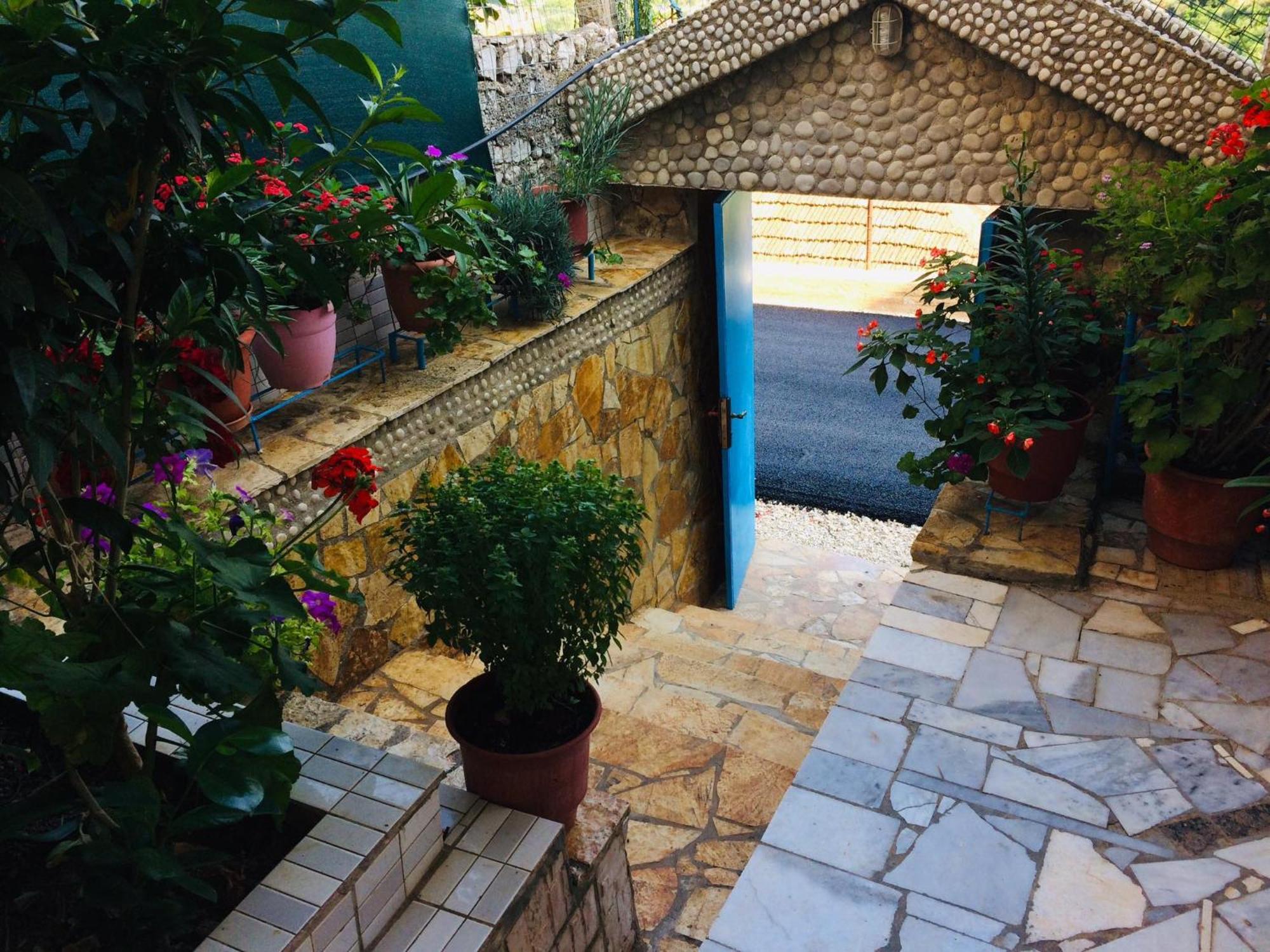 Relaxation Place Hotel Himare Buitenkant foto